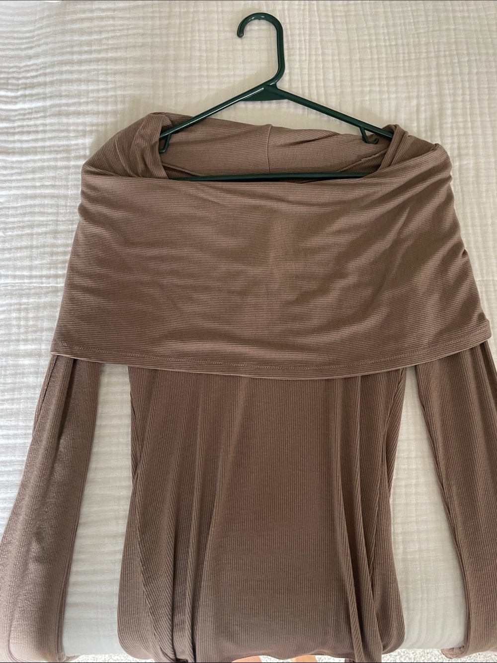 Moda International Off-the-Shoulder Ribbed Top in Taupe